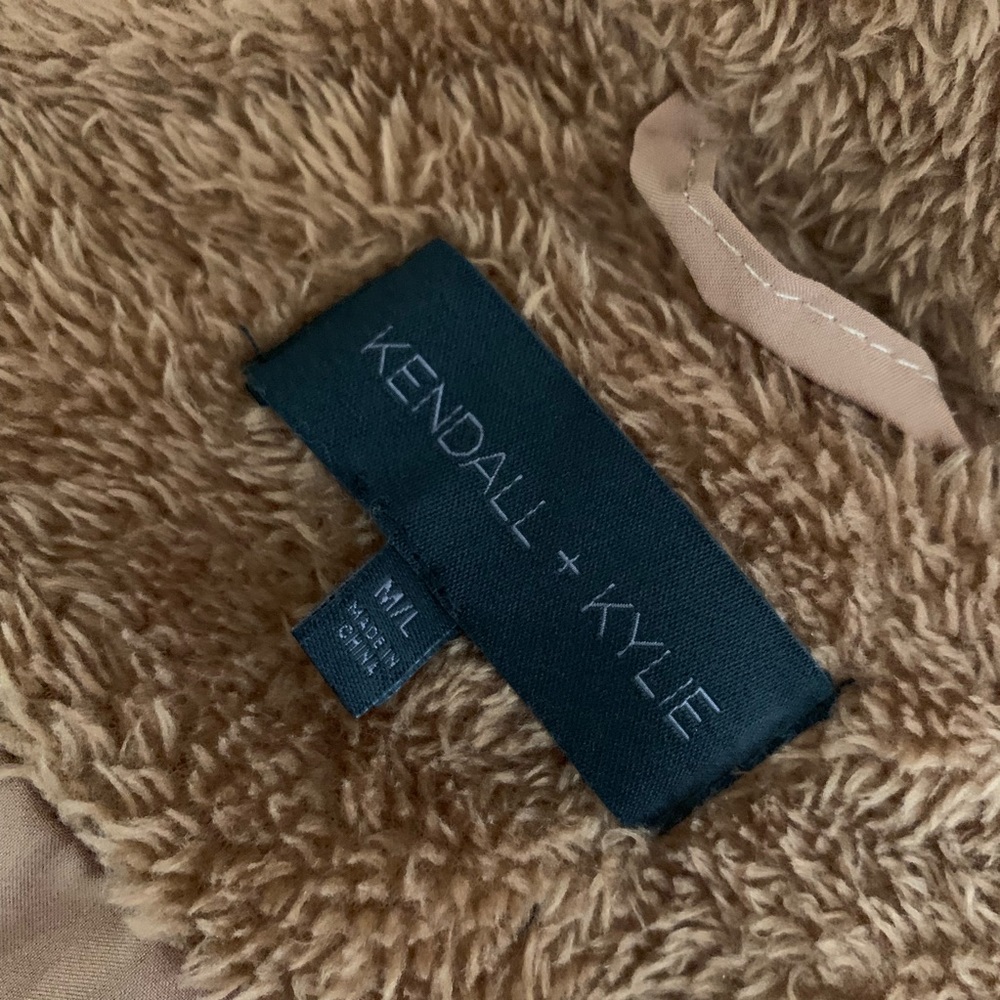 **SOLD**  Kendall + Kylie’s Teddy Puffer Jacket - Picture 6 of 6